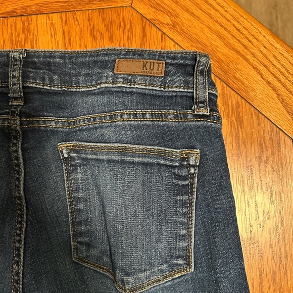 *KUT FROM THE KLOTH* Medium Wash Jeans Size 6S - Picture 5 of 8